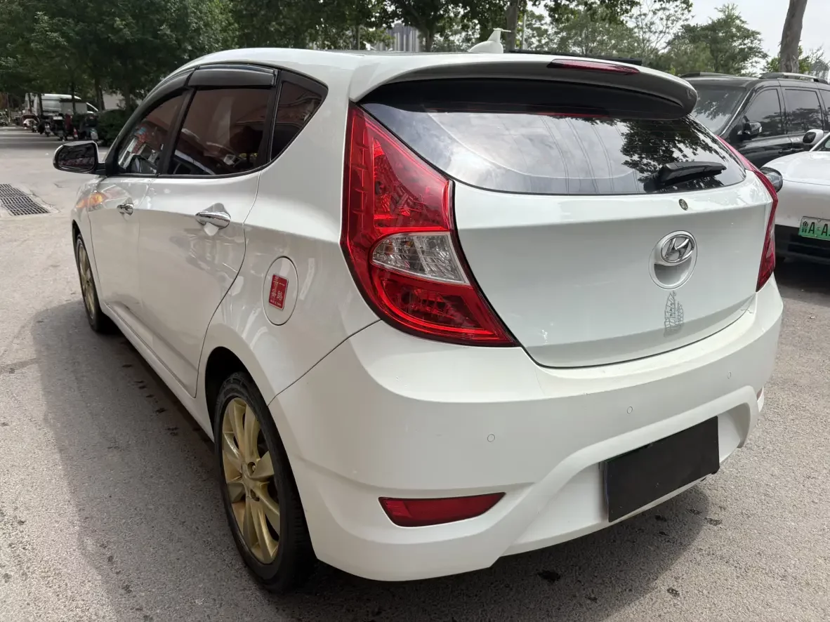 Hyundai Verna RV