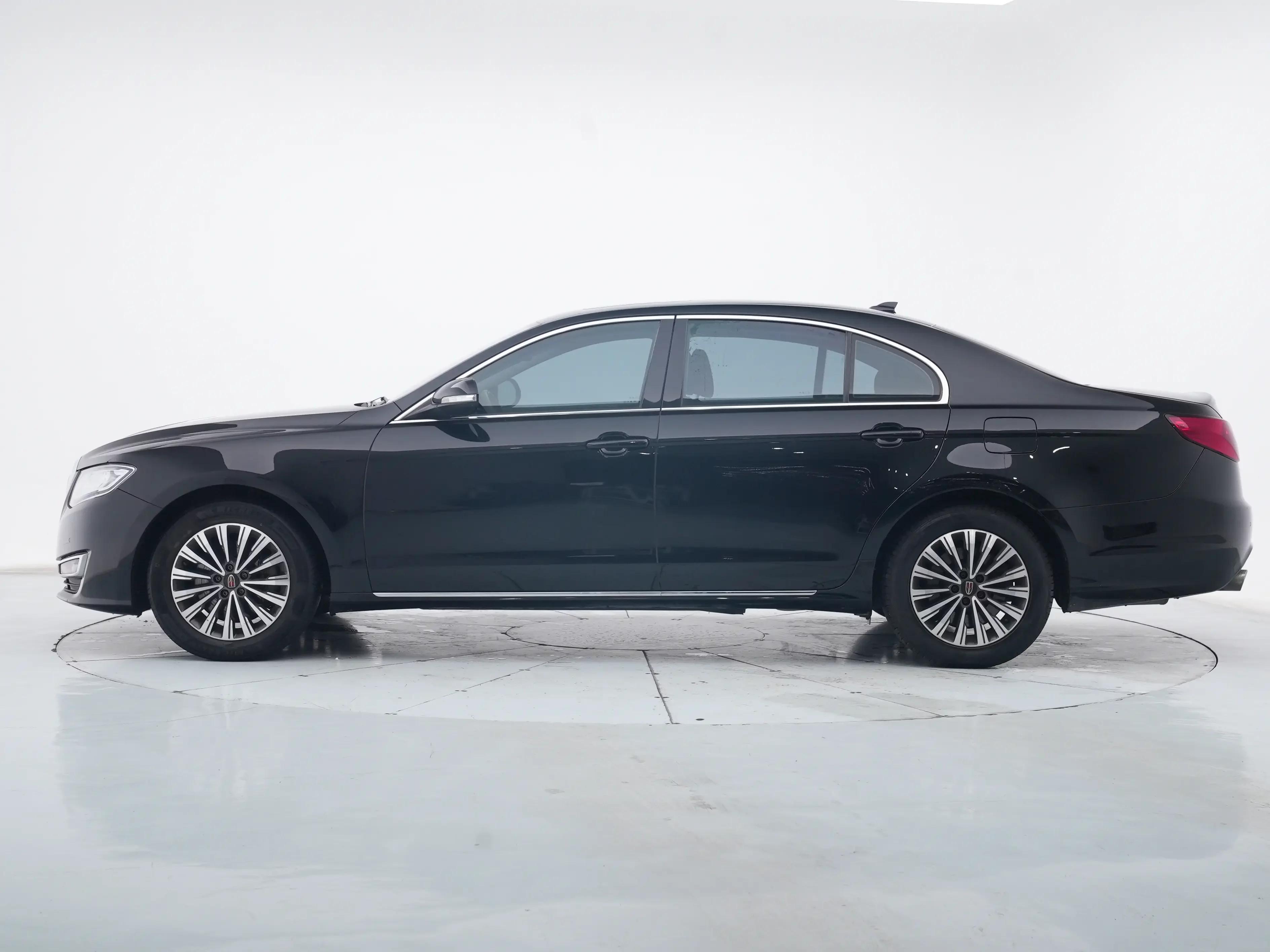 Hongqi H7