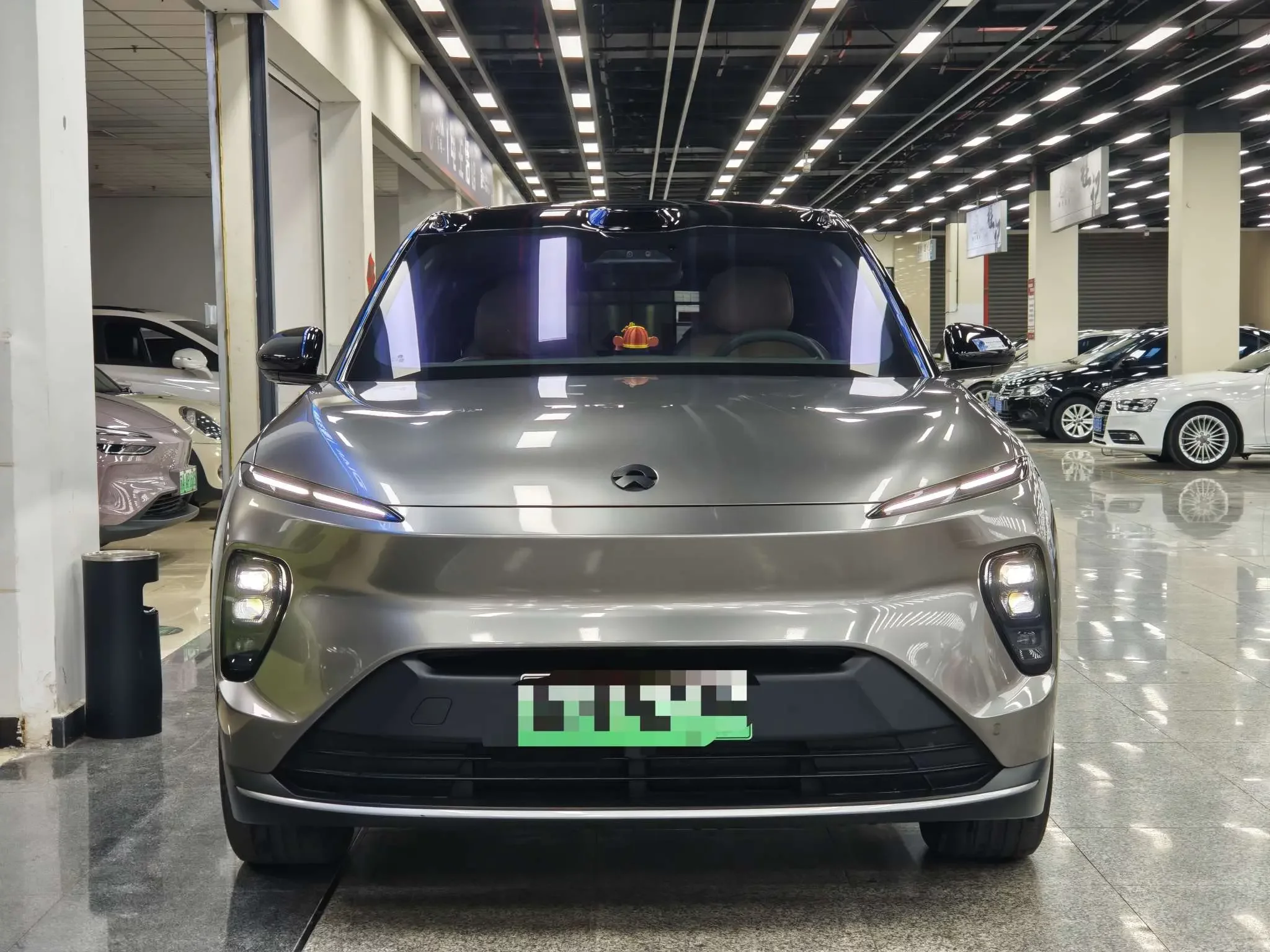 NIO ES8