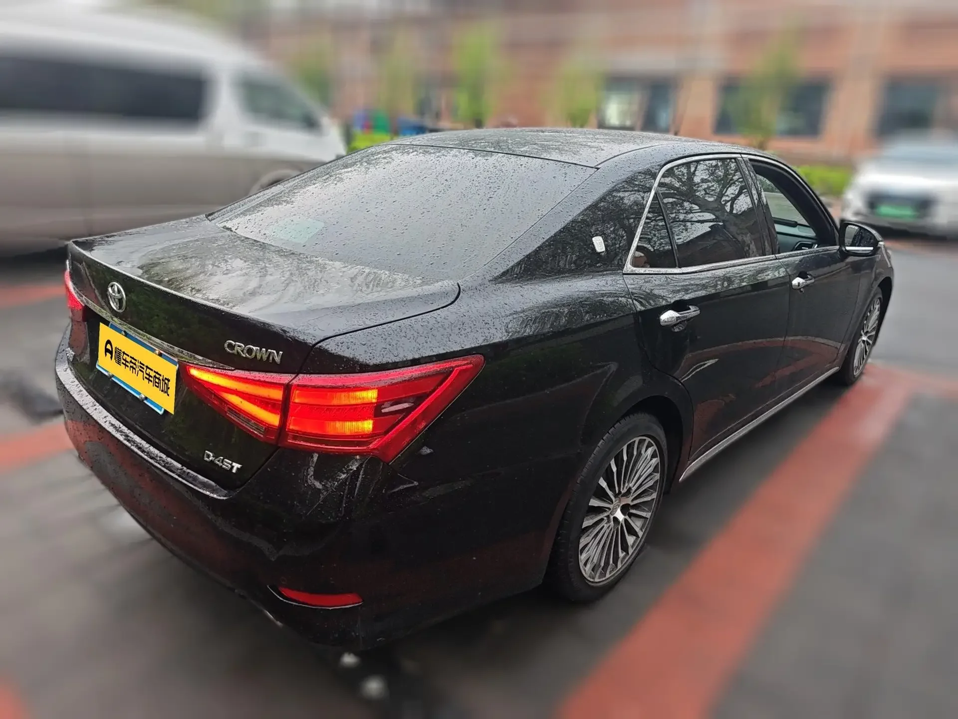 Toyota crown