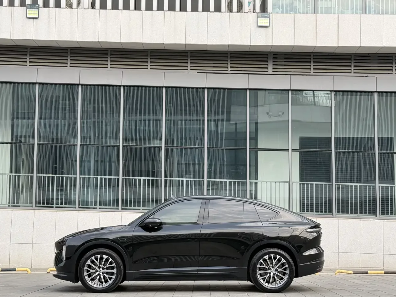 NIO EC6