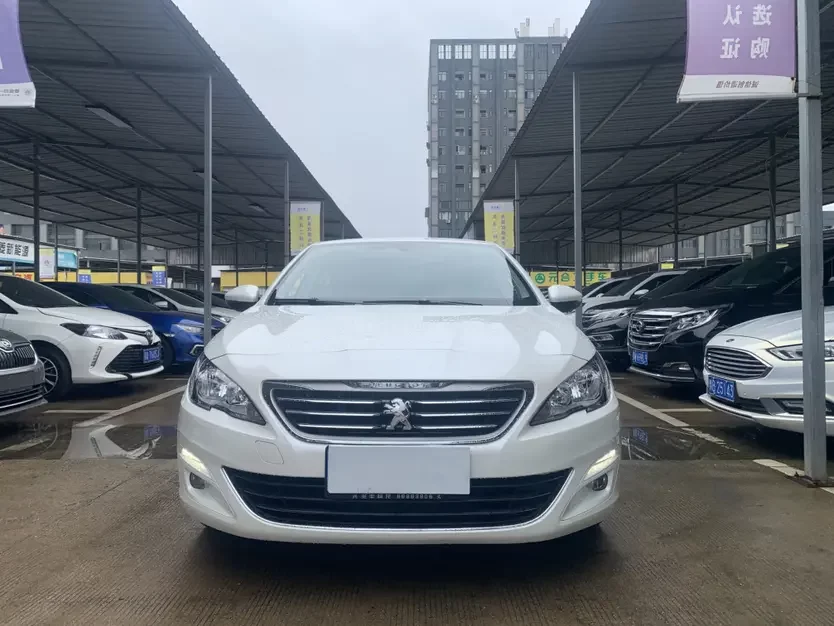 Peugeot 408