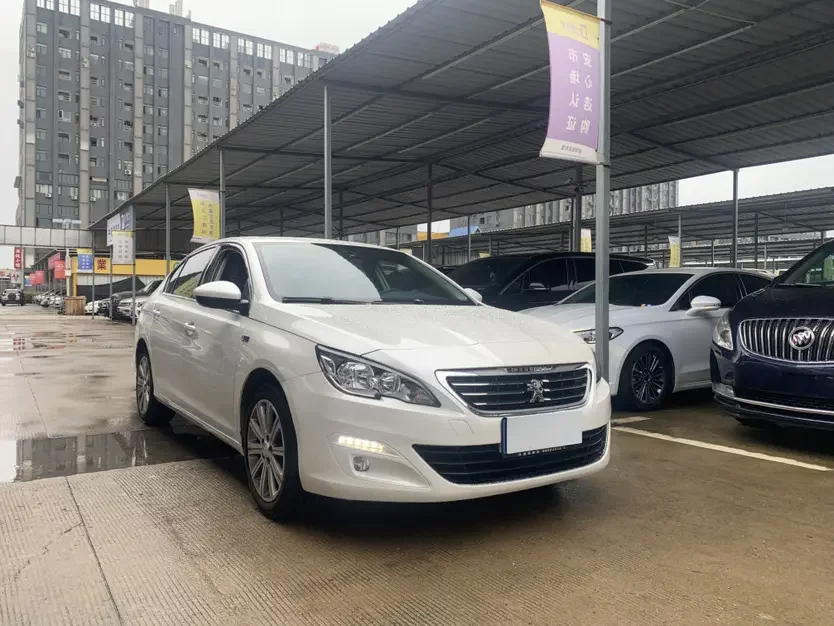 Peugeot 408