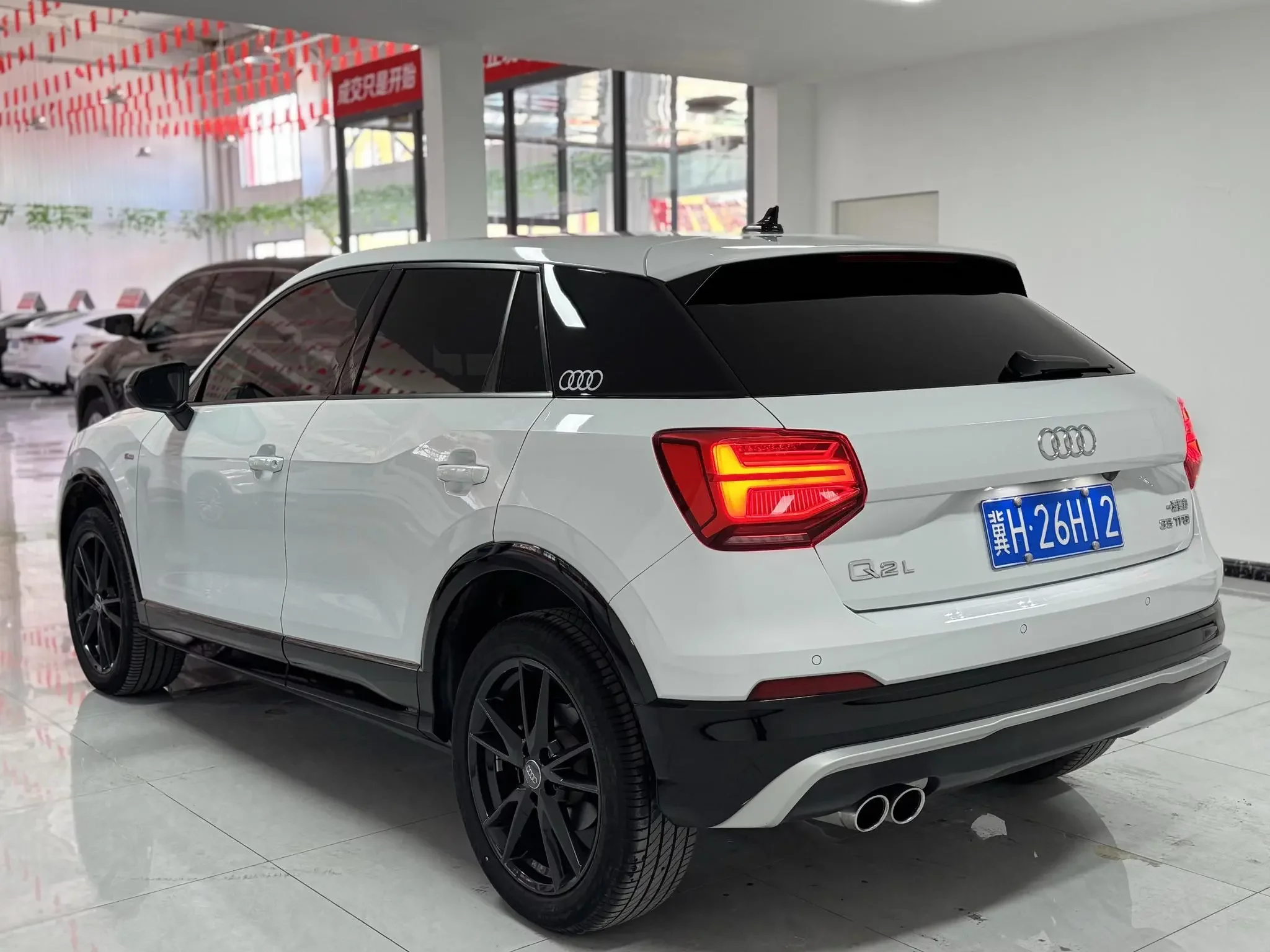 Audi Q2L