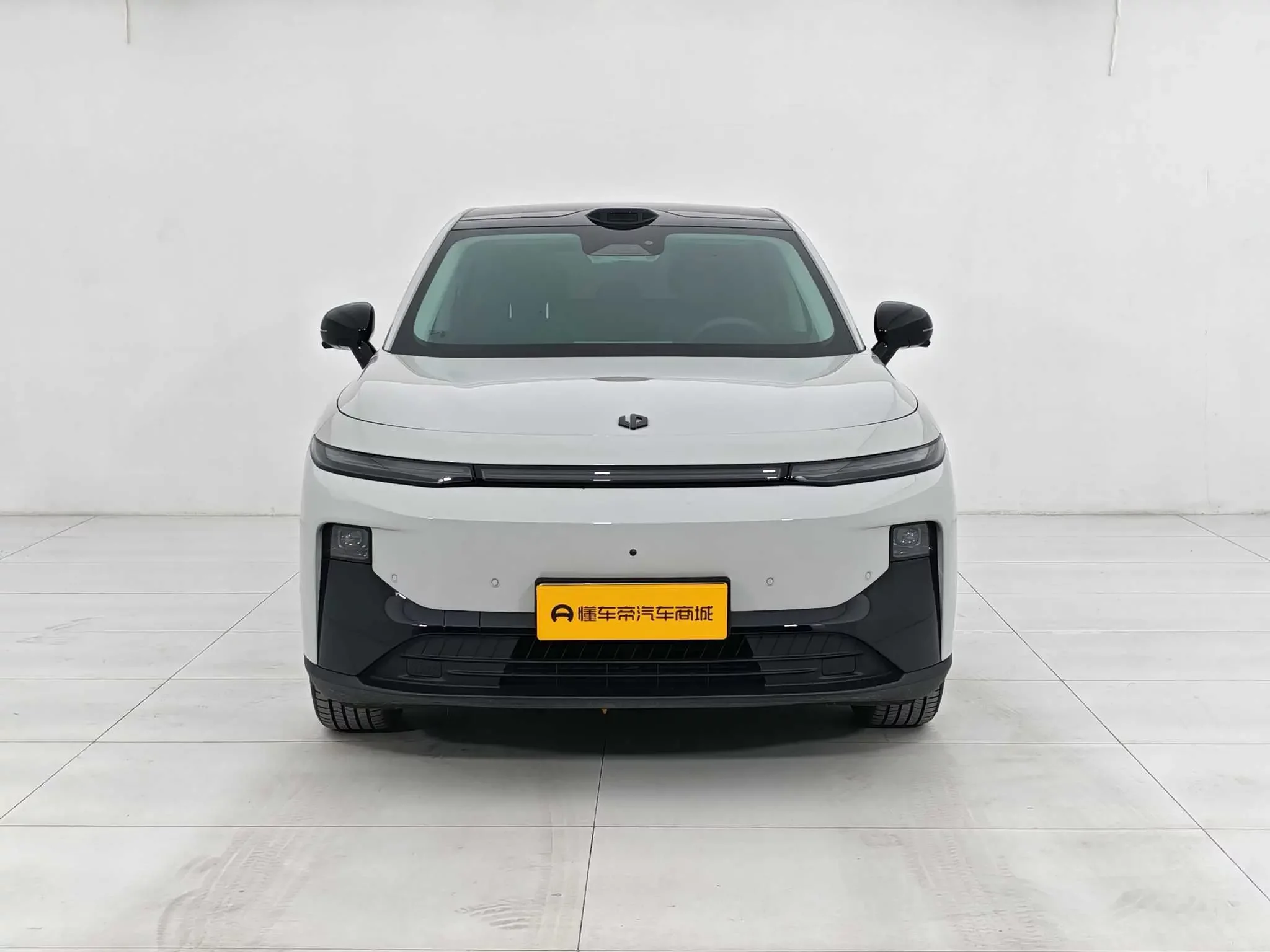 Leapmotor B10