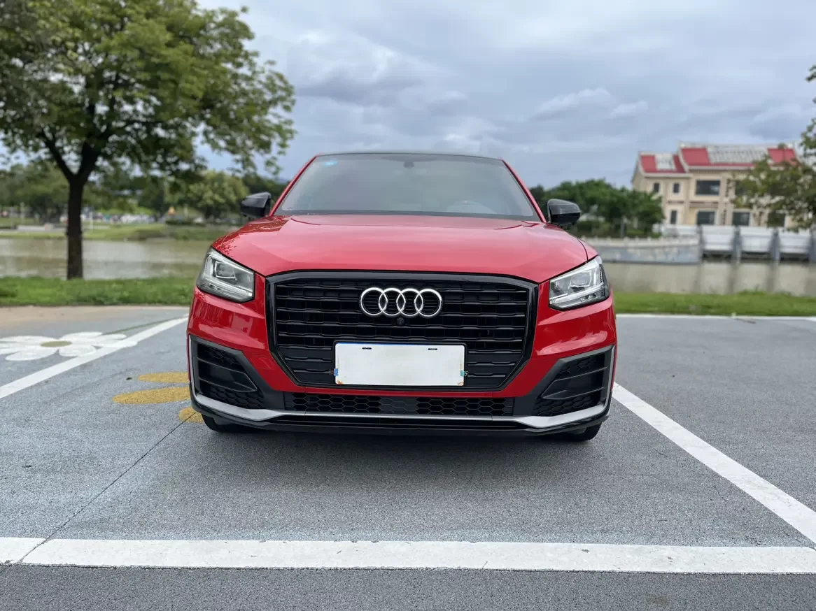 Audi Q2L