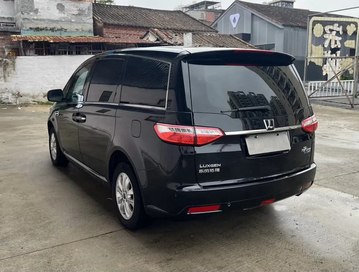 Nazhijie Da 7 MPV