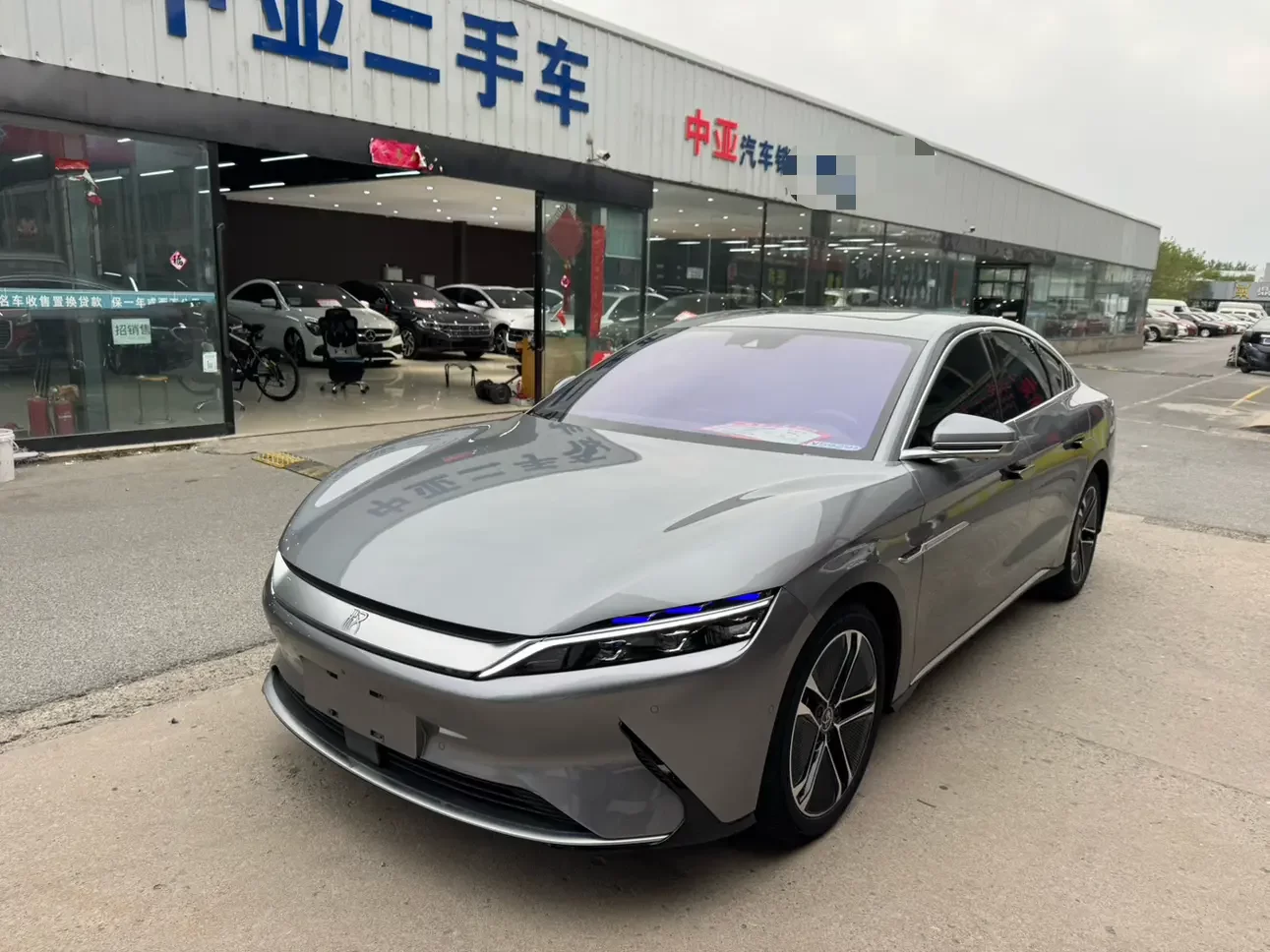 BYD Han EV