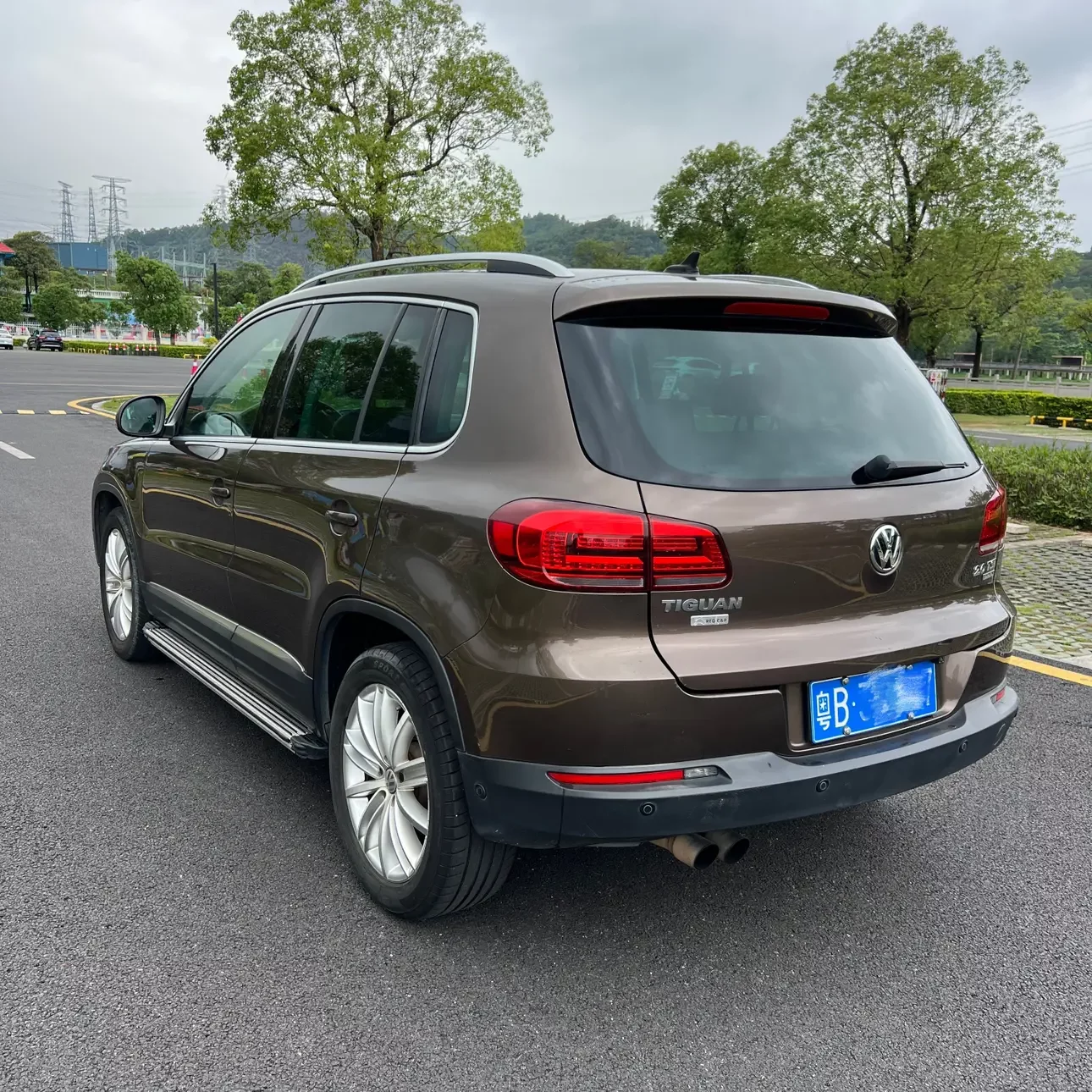 Volkswagen Tiguan (Tharu)
