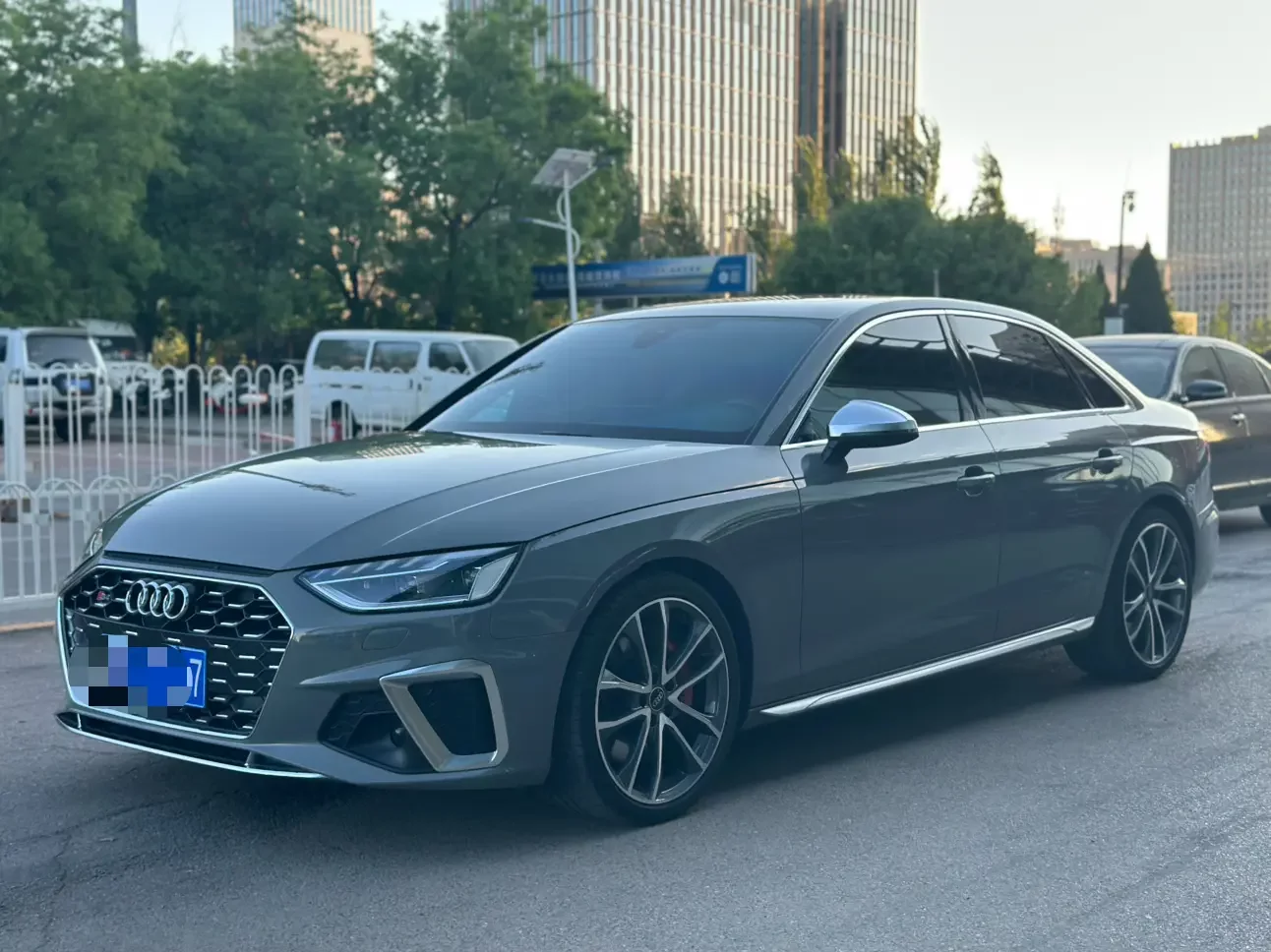 Audi S4