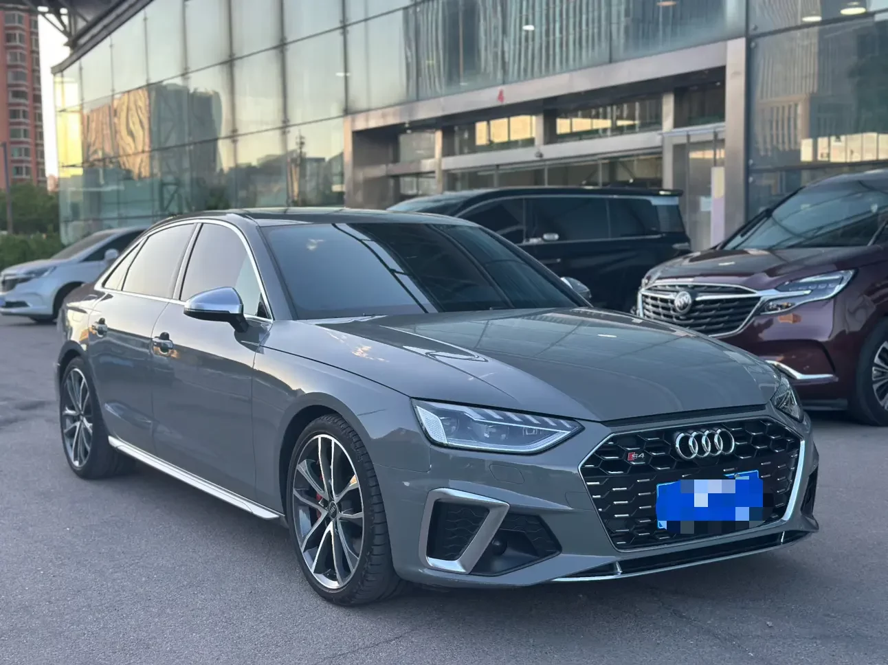 Audi S4