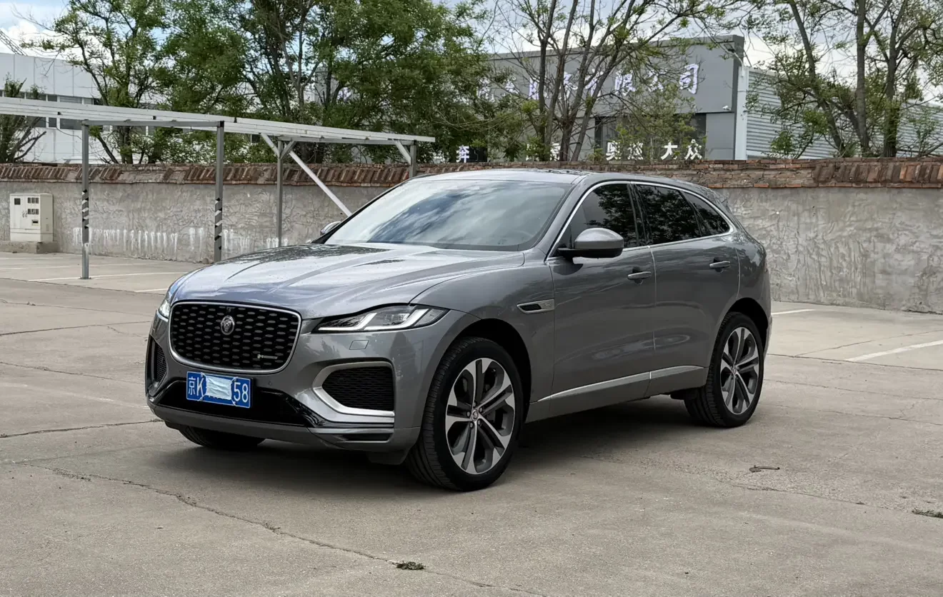 Jaguar F-PACE