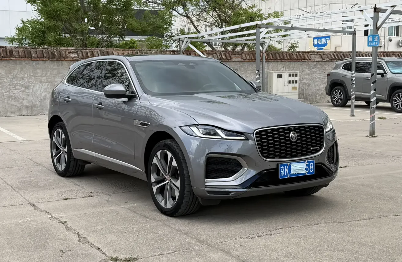 Jaguar F-PACE
