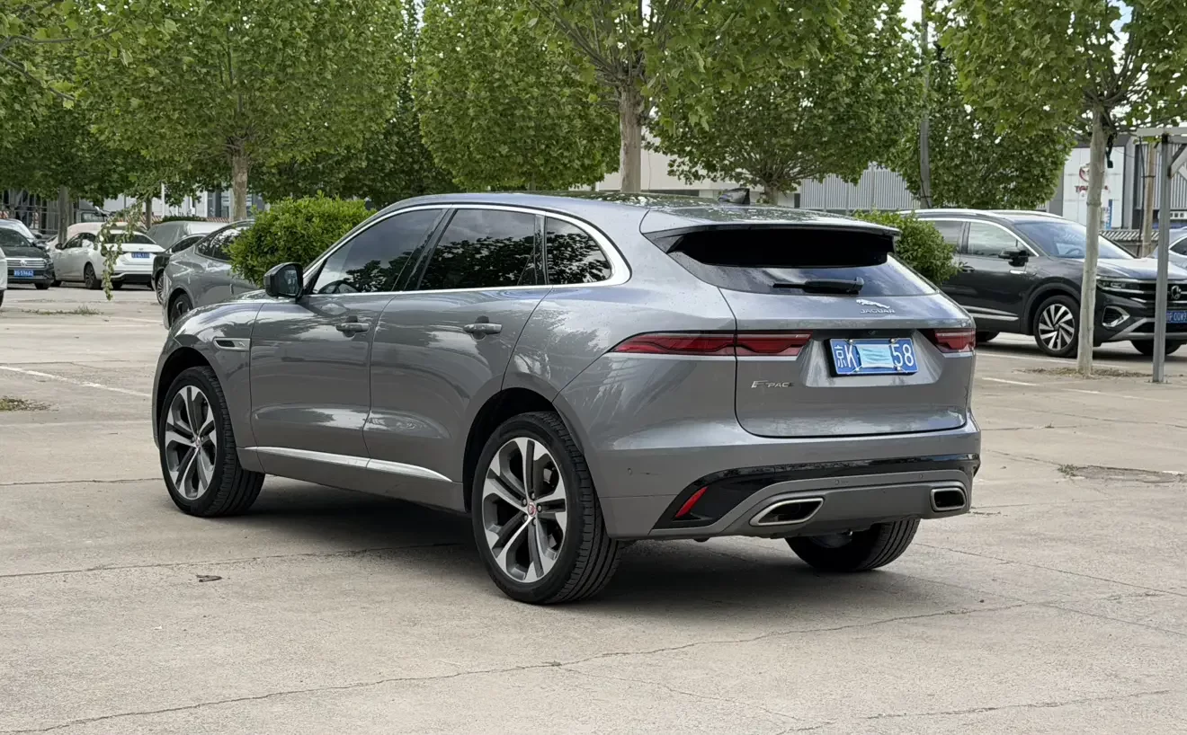 Jaguar F-PACE