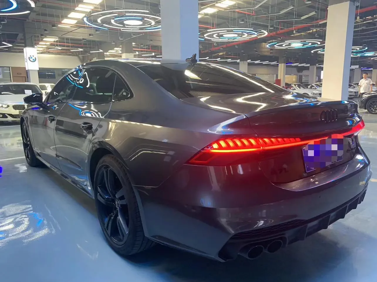 Audi A7L