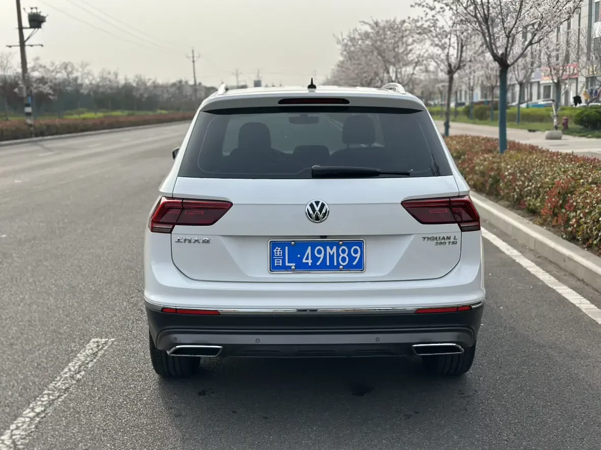 Volkswagen Tiguan L