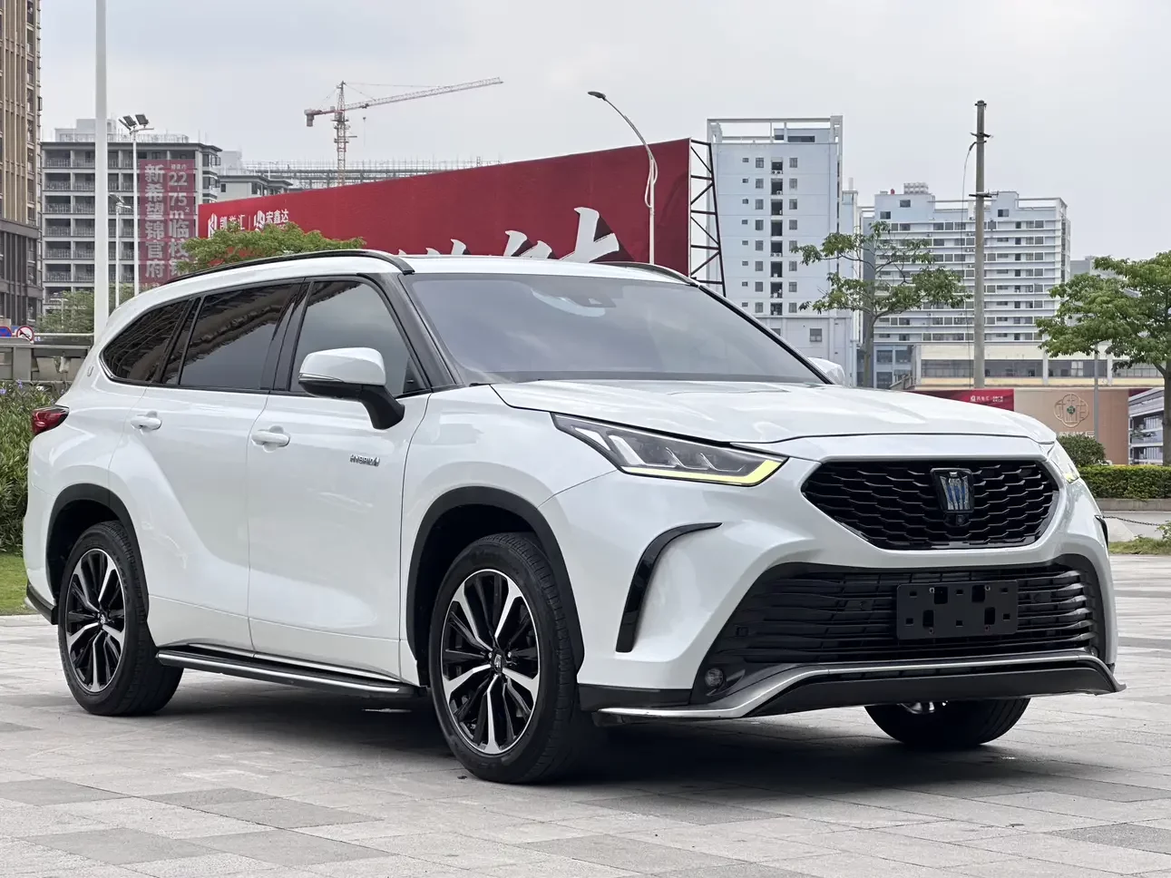 Toyota Crown Kluger