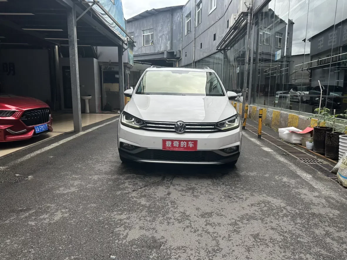 Volkswagen Touran L