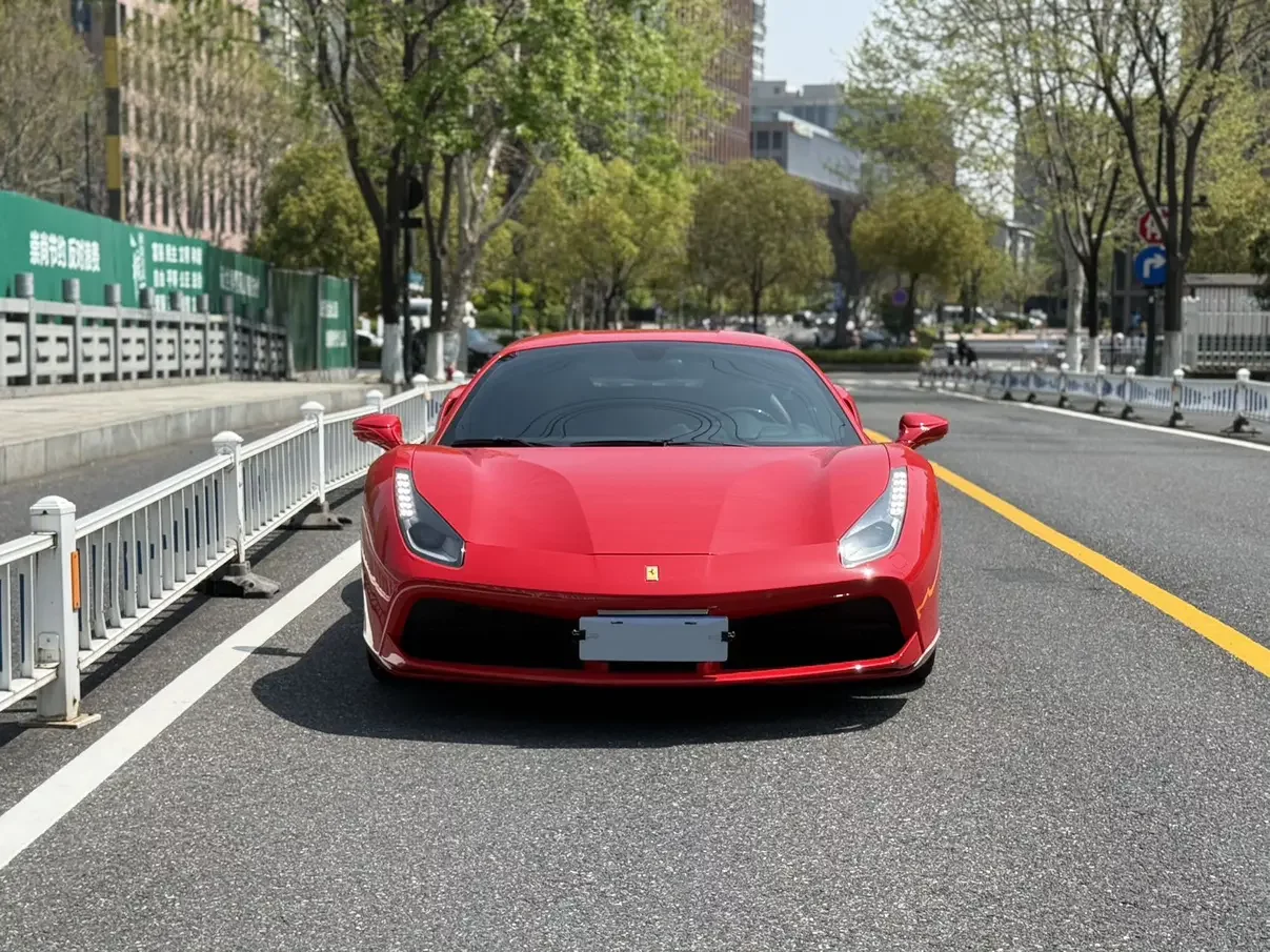 Ferrari 488