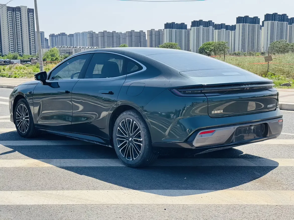 Geely Galaxy Star 8 PHEV