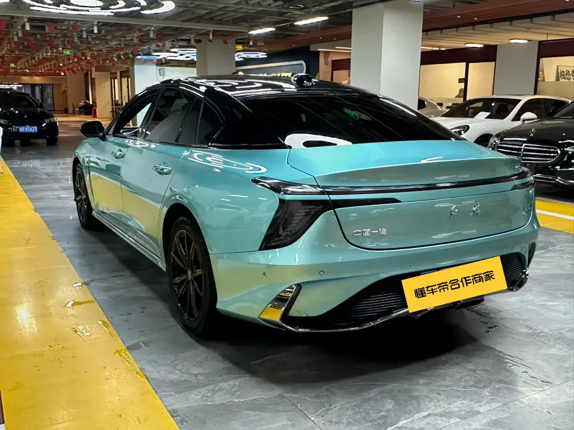 Hongqi H6