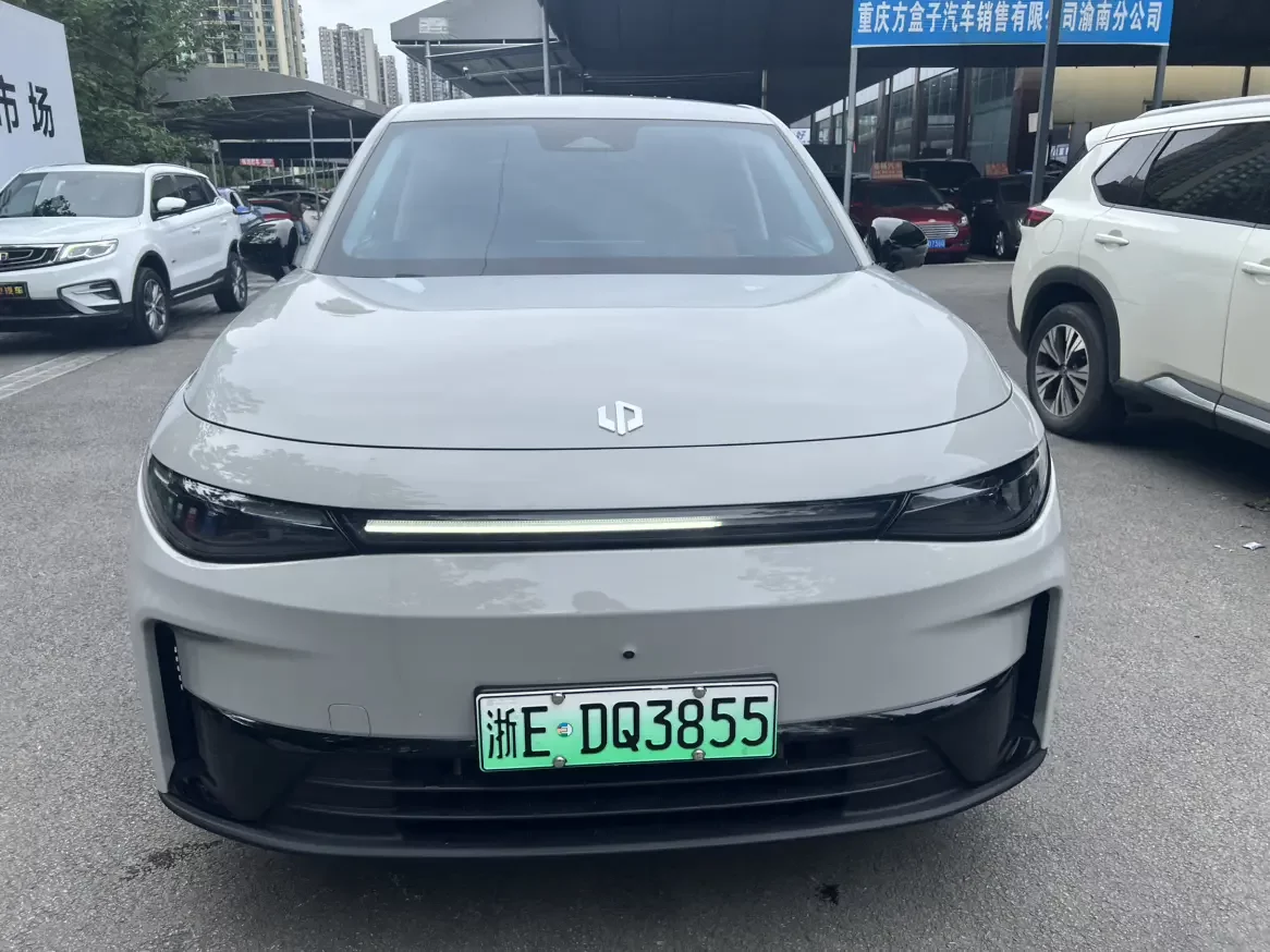Leapmotor Zero running C10
