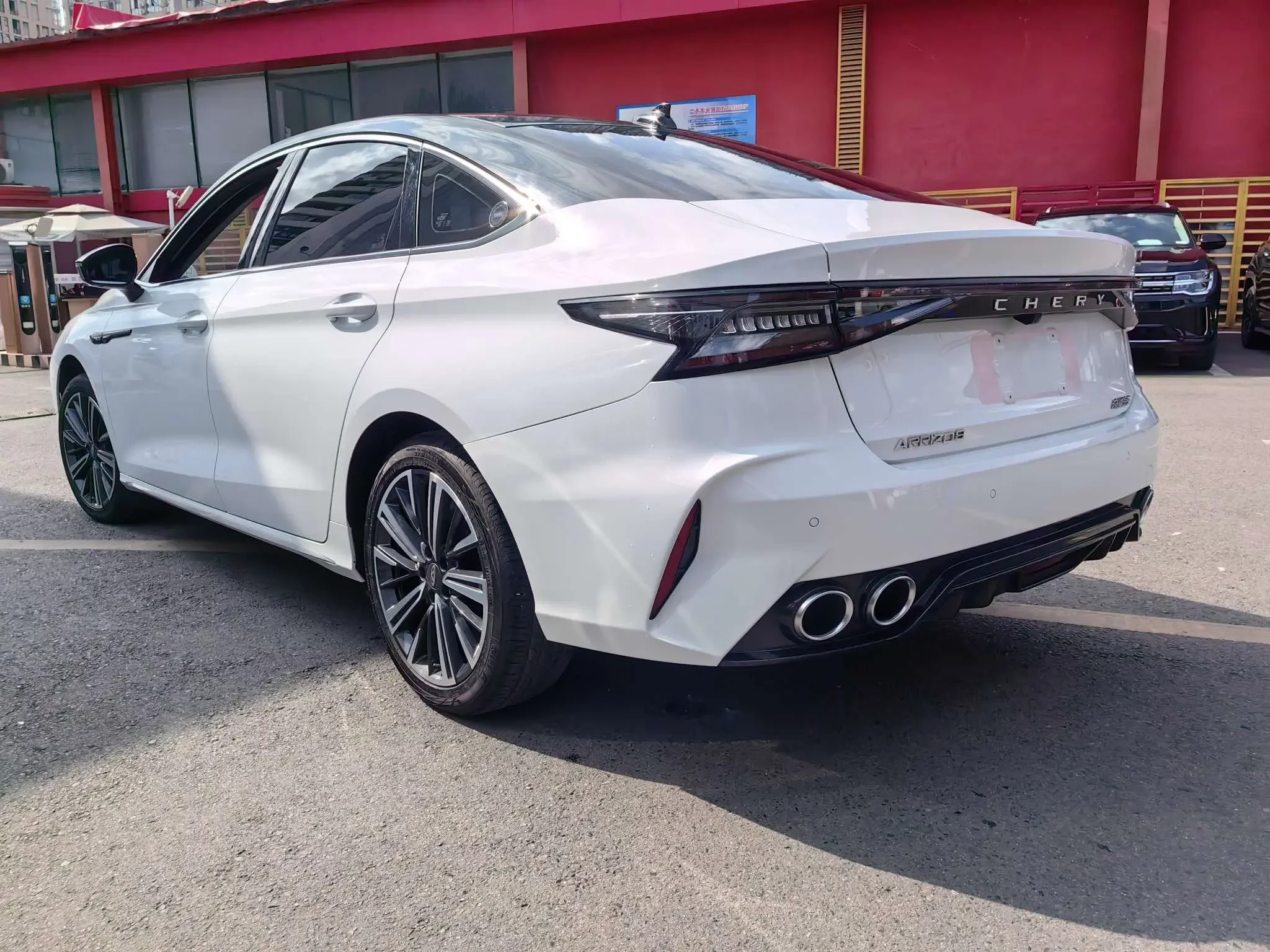 Chery Arrizo 8