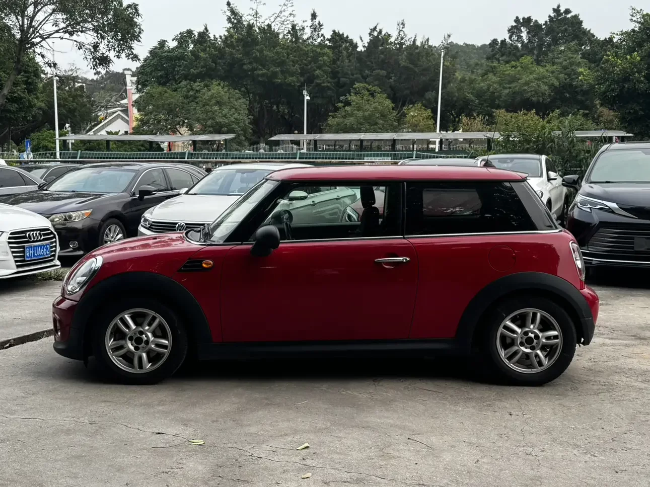 MINI 