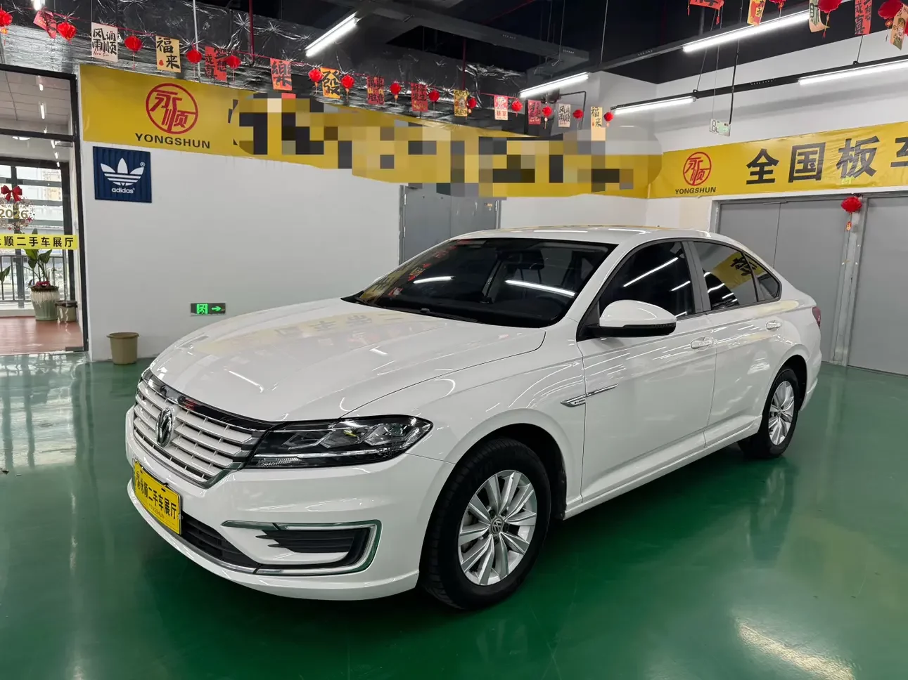 Volkswagen Lavida pure electric  из Китая