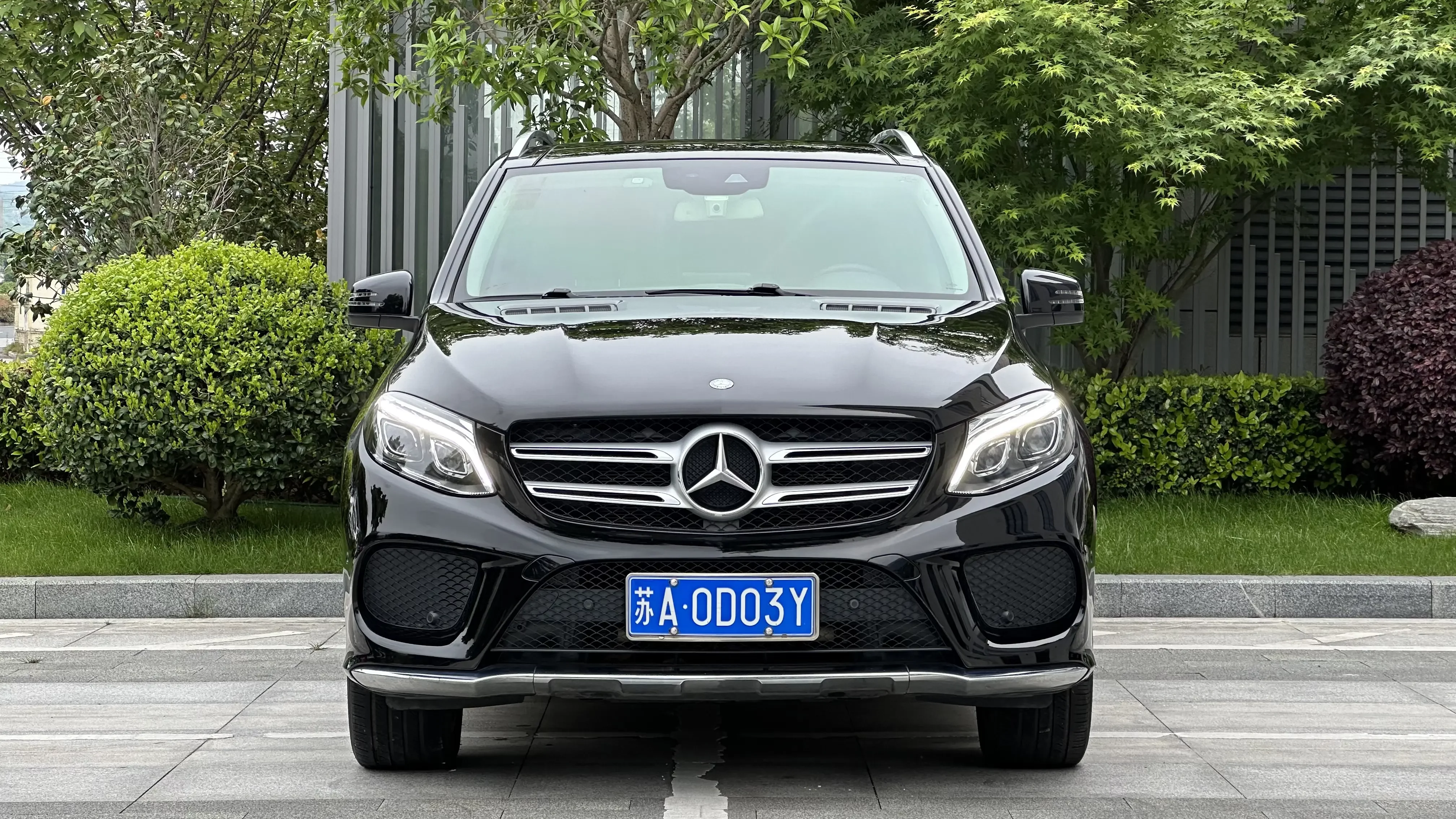 Mercedes-Benz GLE (Imported)