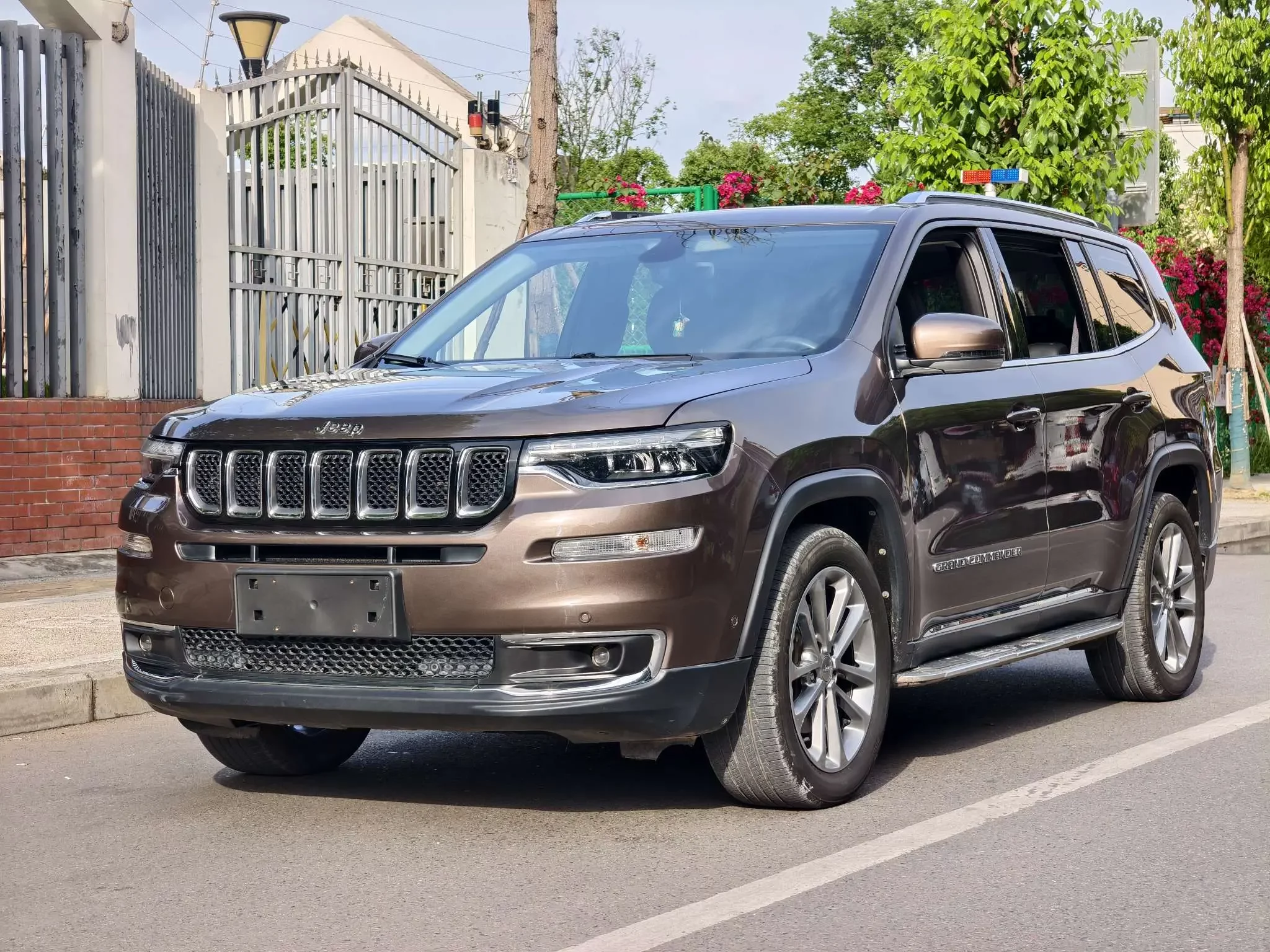 Jeep grand commander