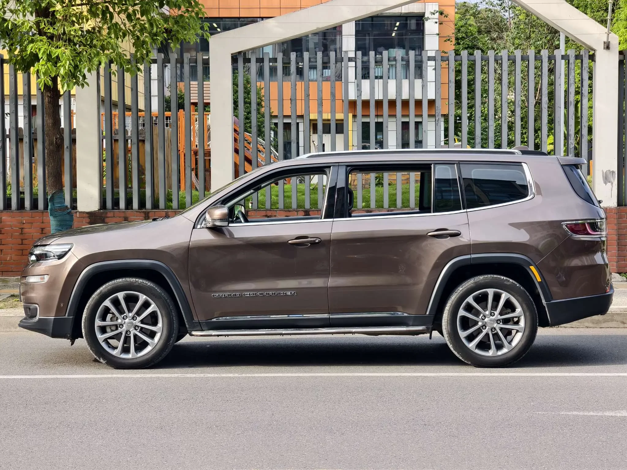 Jeep grand commander
