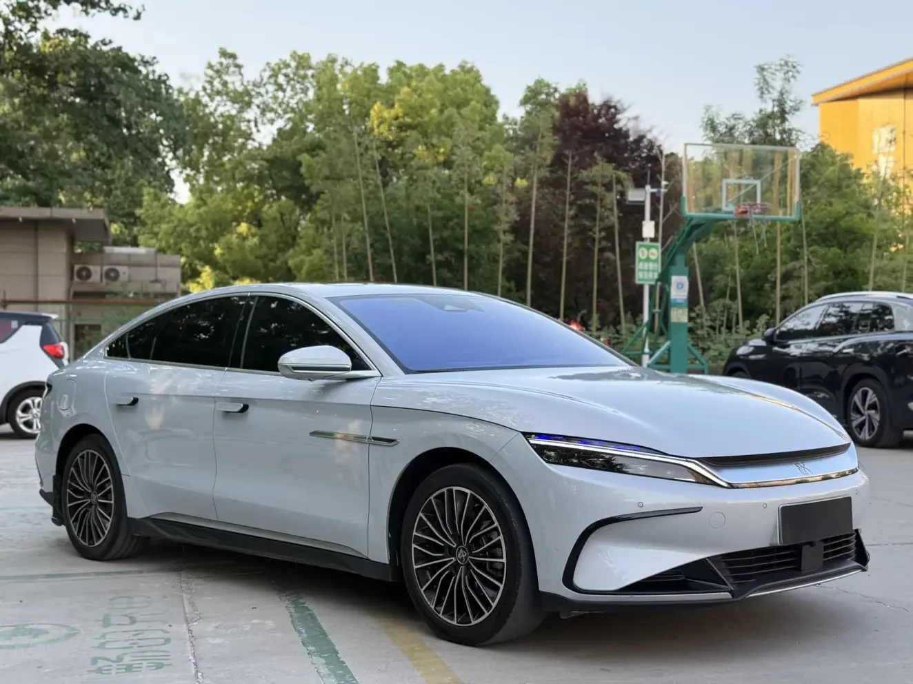 BYD Han EV