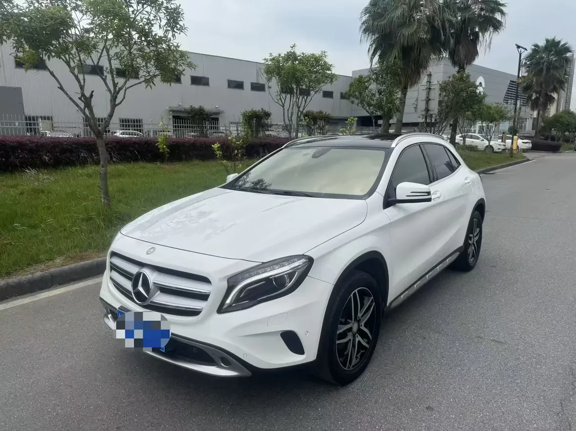 Mercedes-Benz GLA