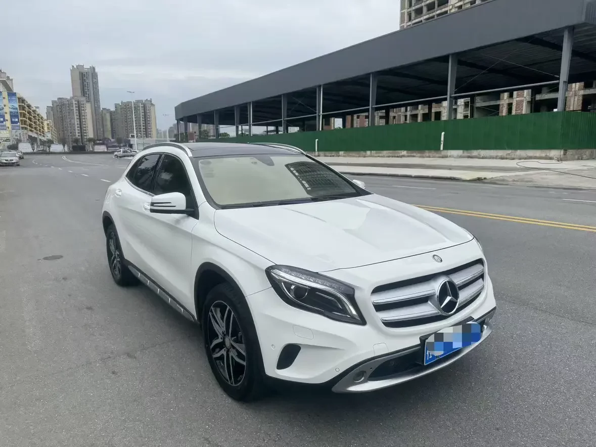 Mercedes-Benz GLA