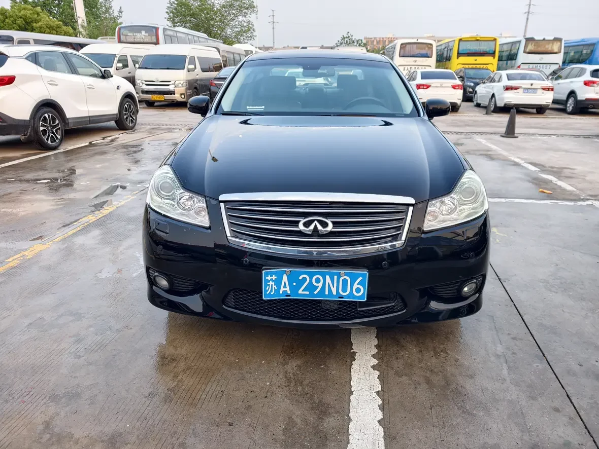 Infiniti M Series  из Китая