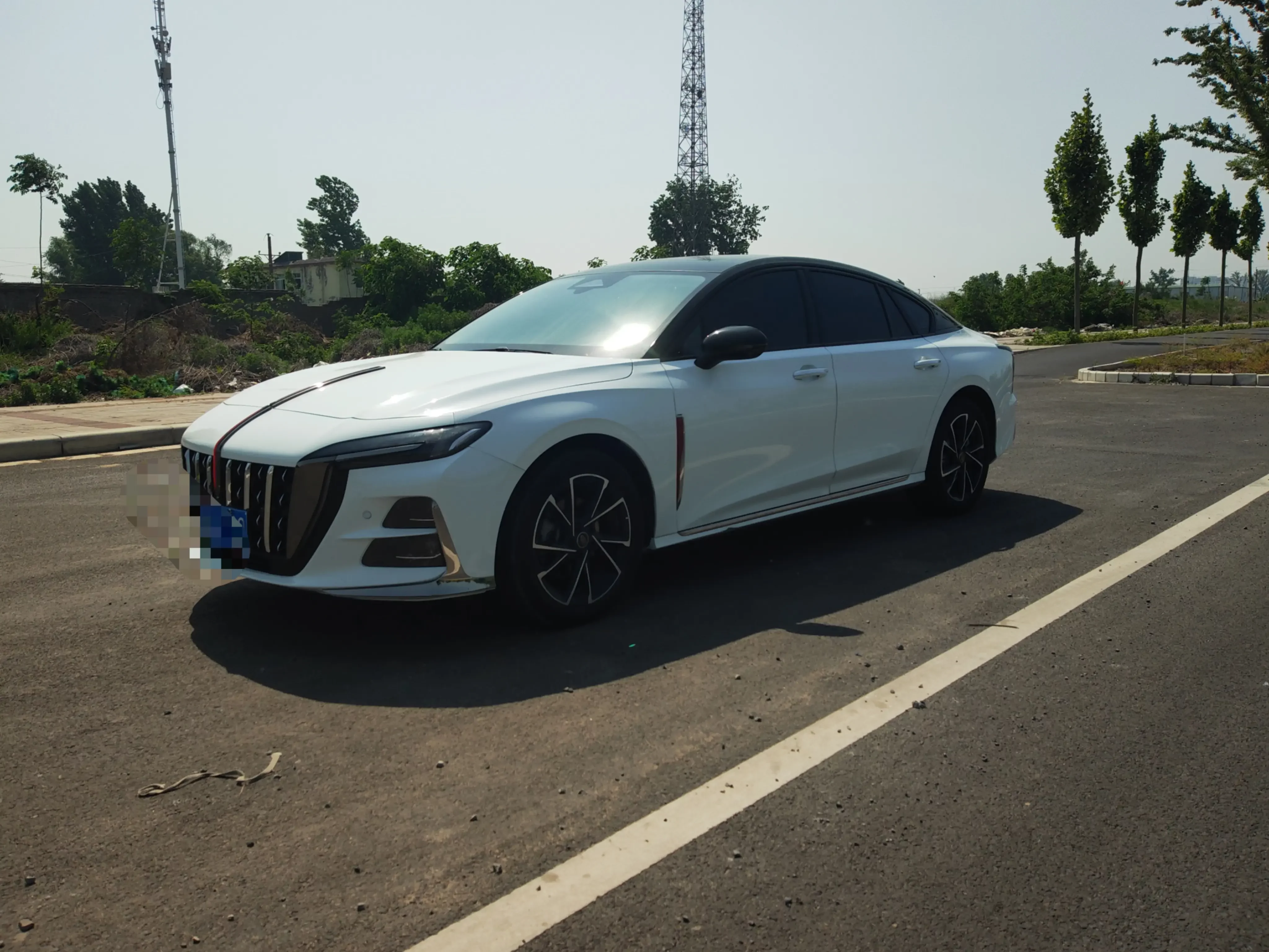 Hongqi H6