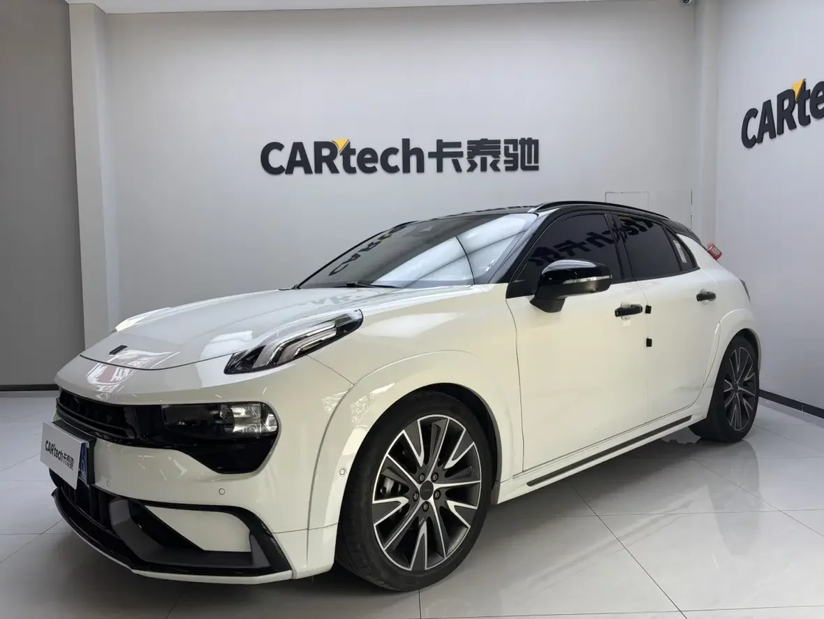 Lynk & Co 02 Hatchback