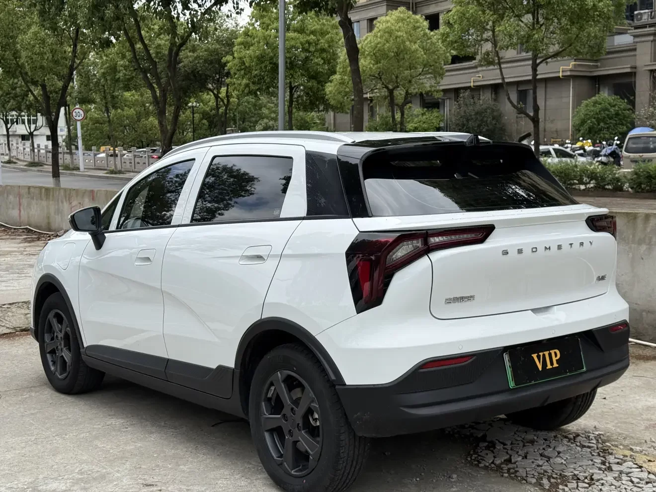 Geely Geometry E Firefly