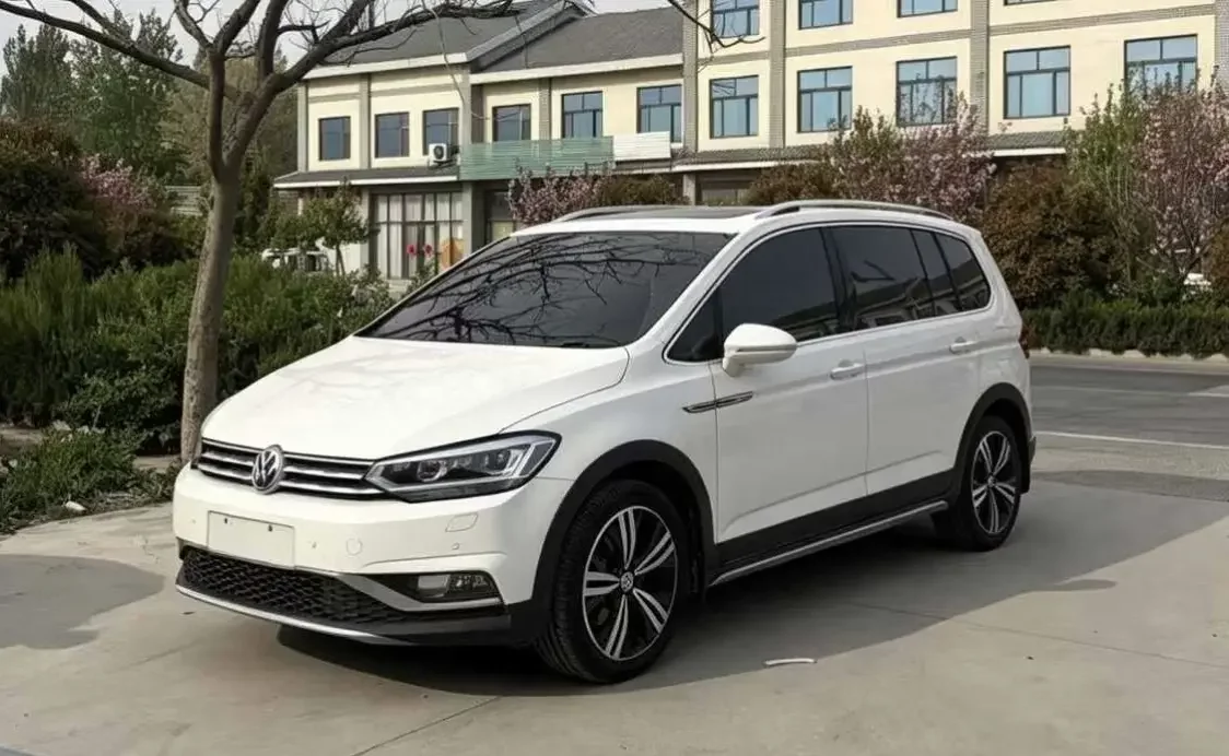 Volkswagen Touran L
