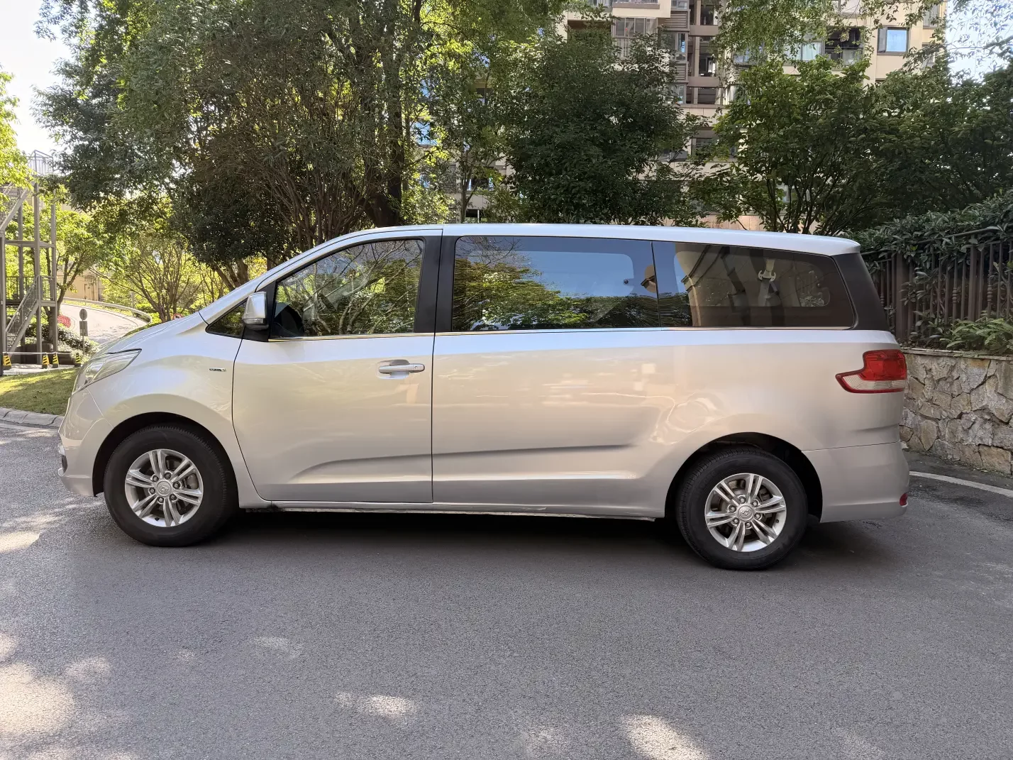 Datong Maxus G10