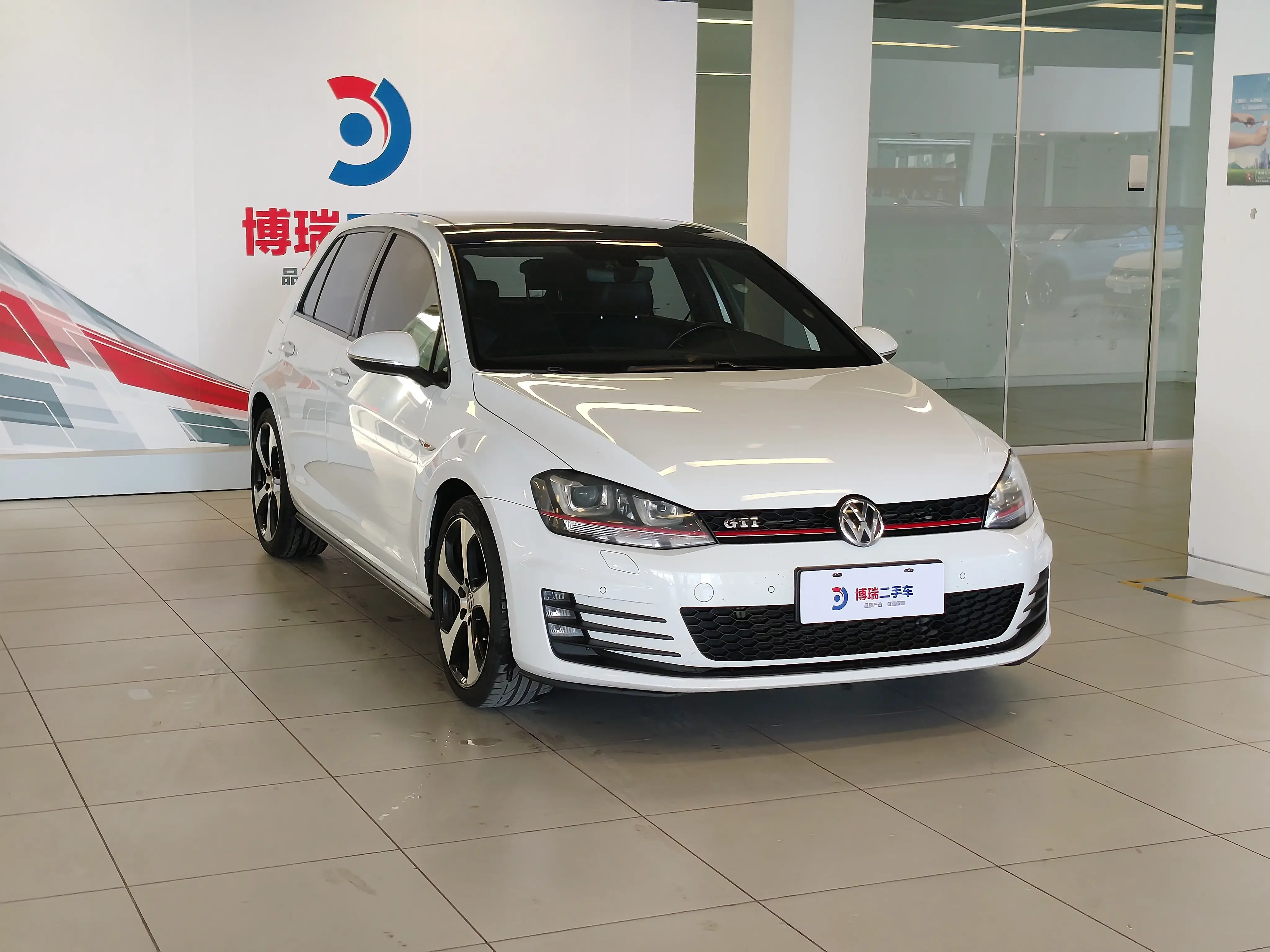 Volkswagen Golf GTI