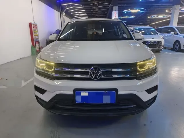 Volkswagen Tharu