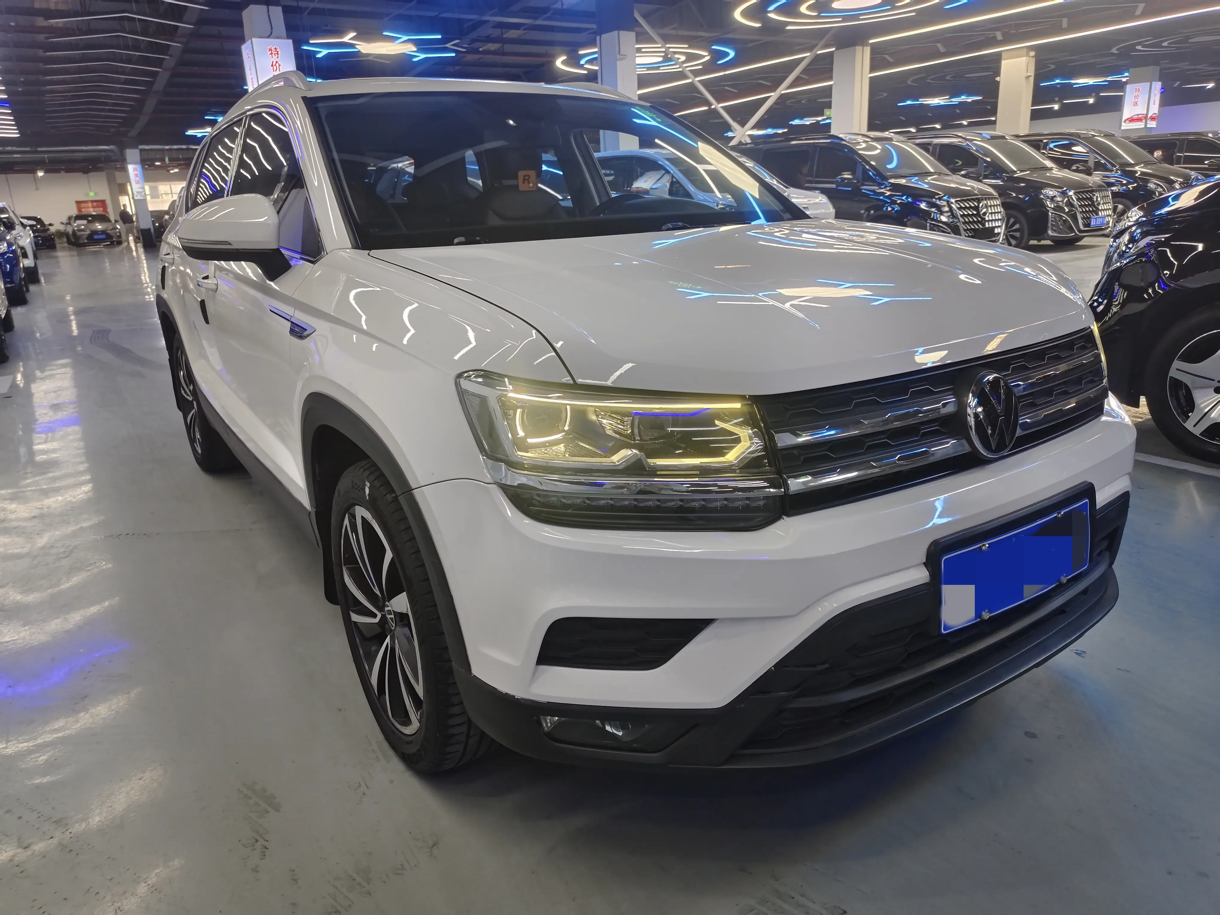 Volkswagen Tharu