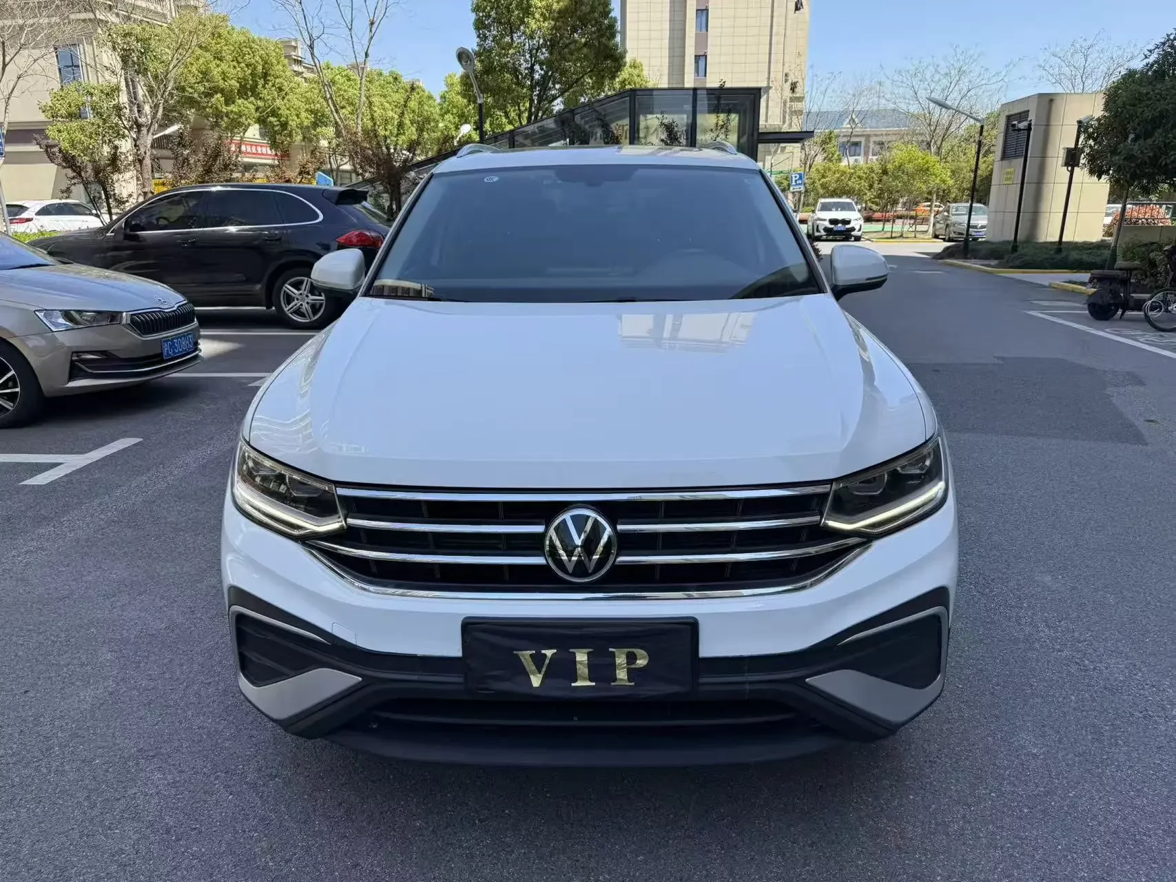 Volkswagen Tiguan L