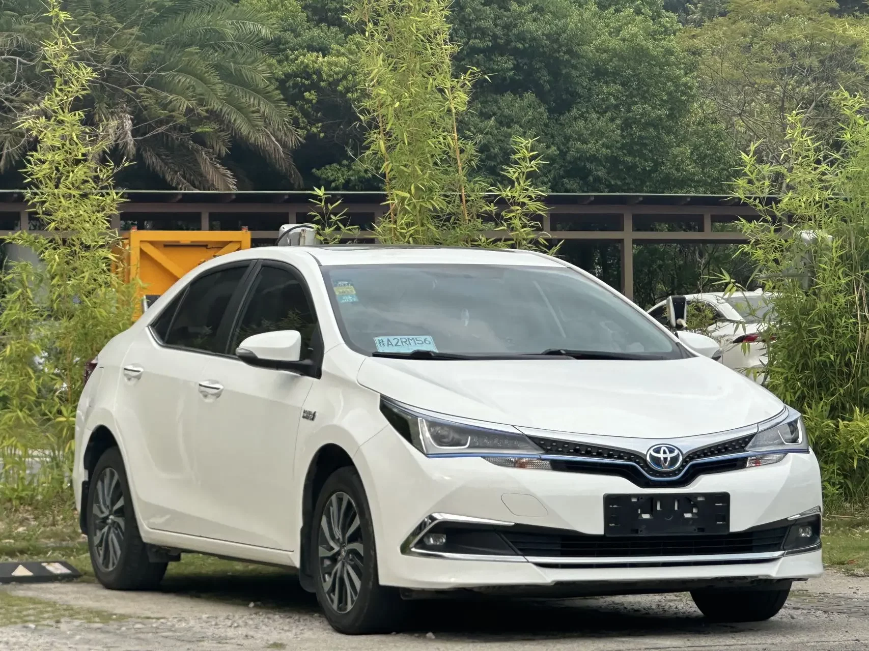 Toyota Corolla Dual Engine E+