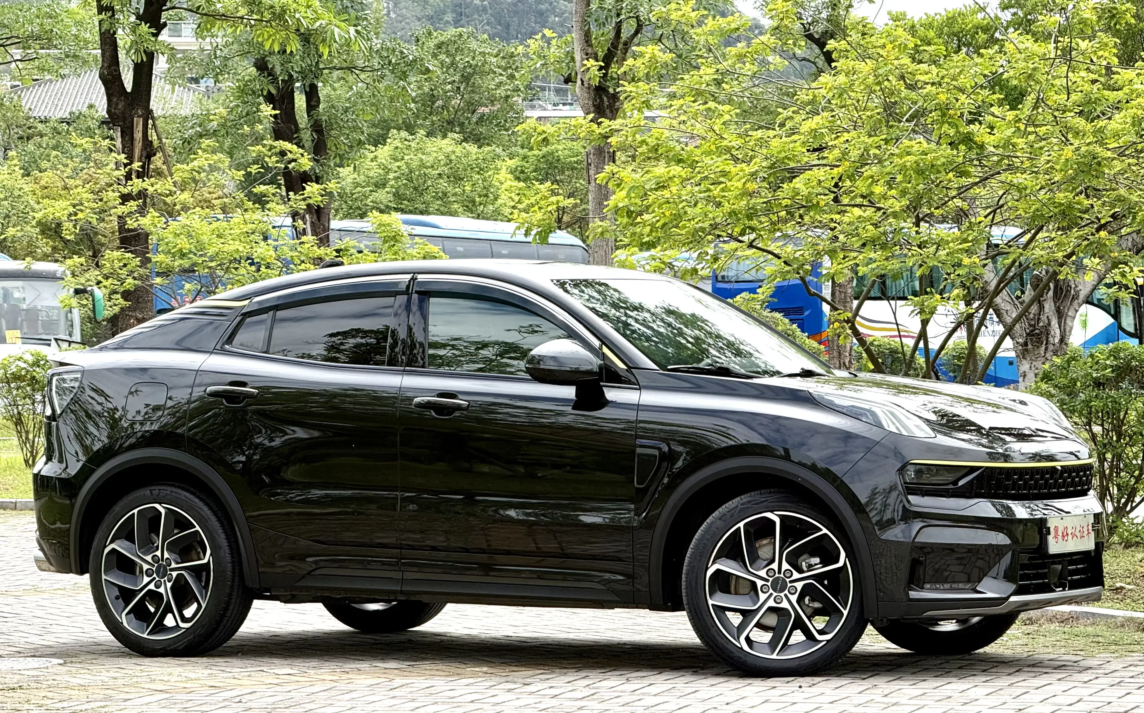 Lynk & Co 05
