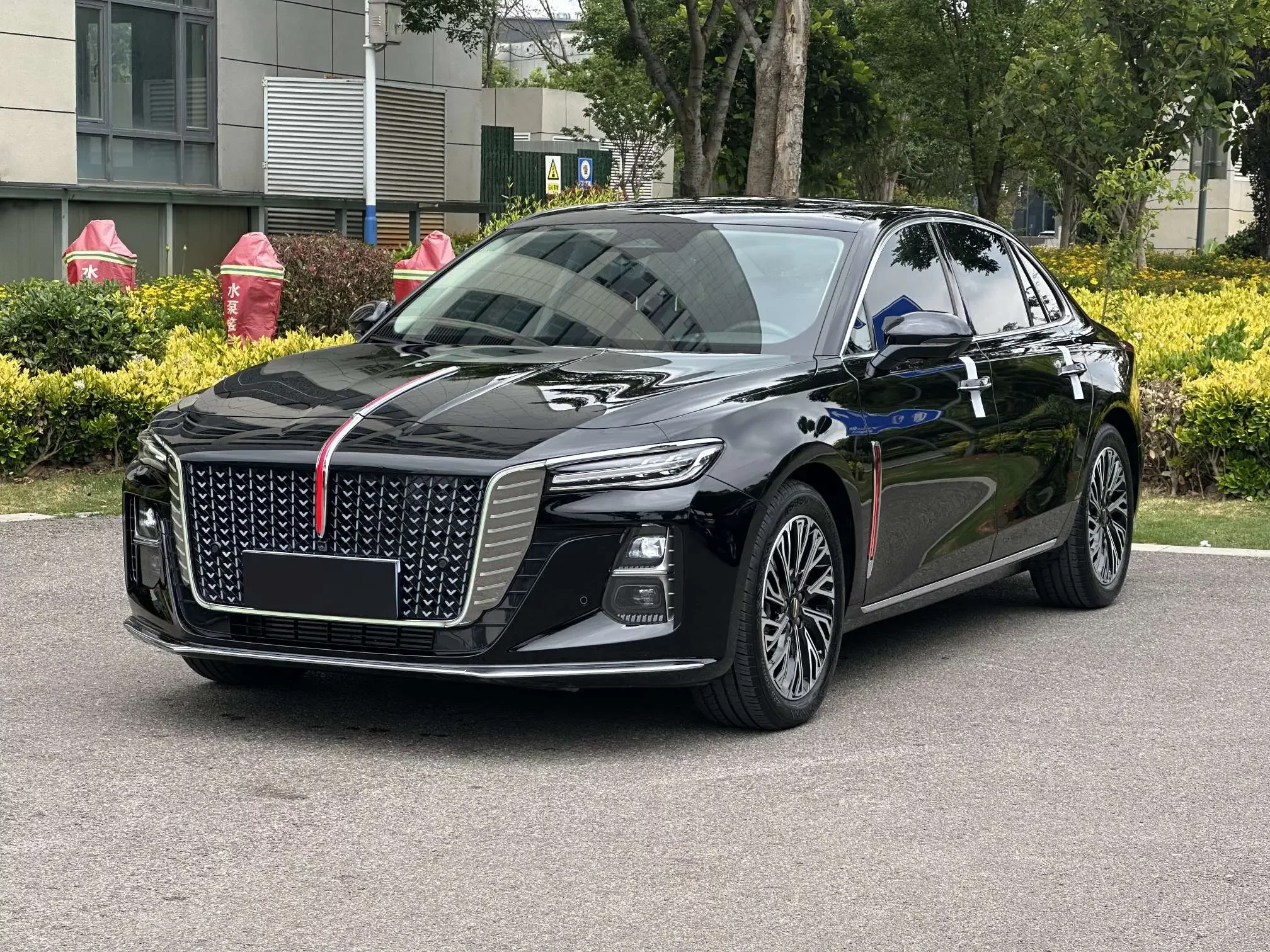 Hongqi H5
