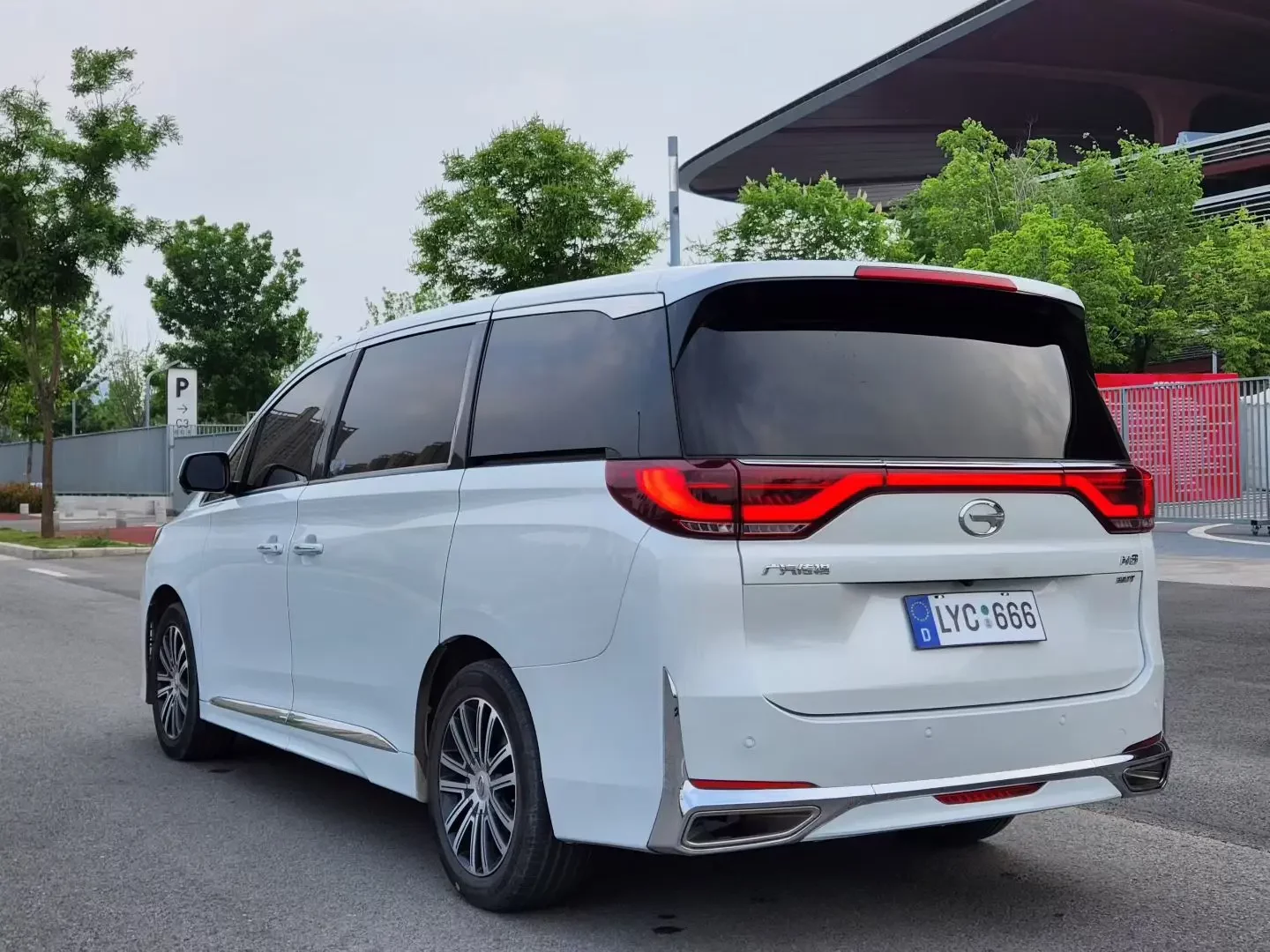 GAC Trumpchi M8