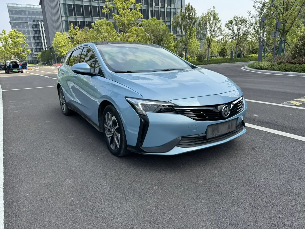 Buick Weilan 6 PHEV
